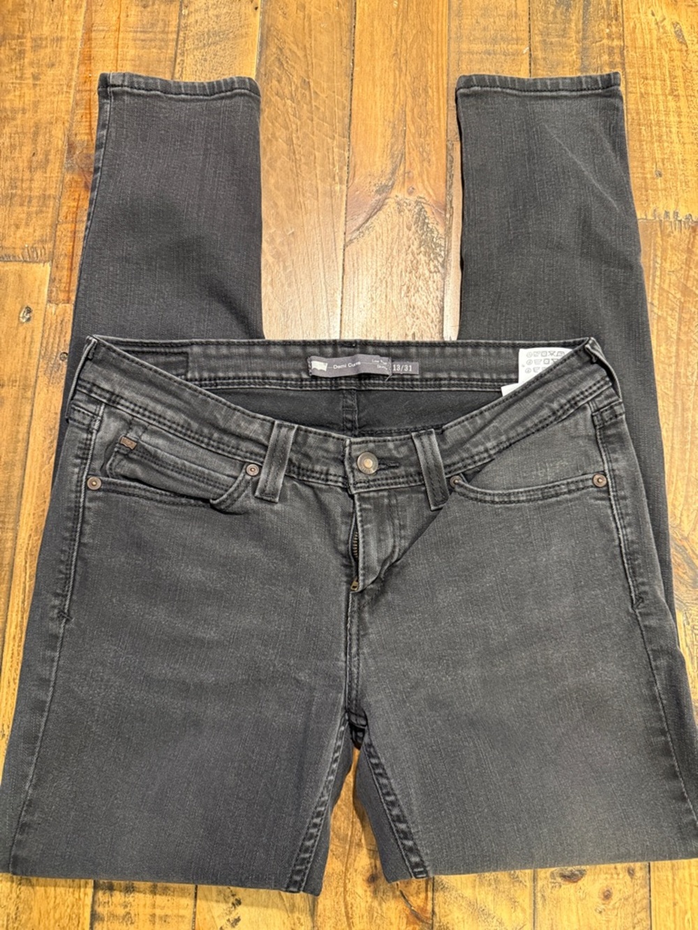 Slim-Fit Black Skinny Jeans for Women